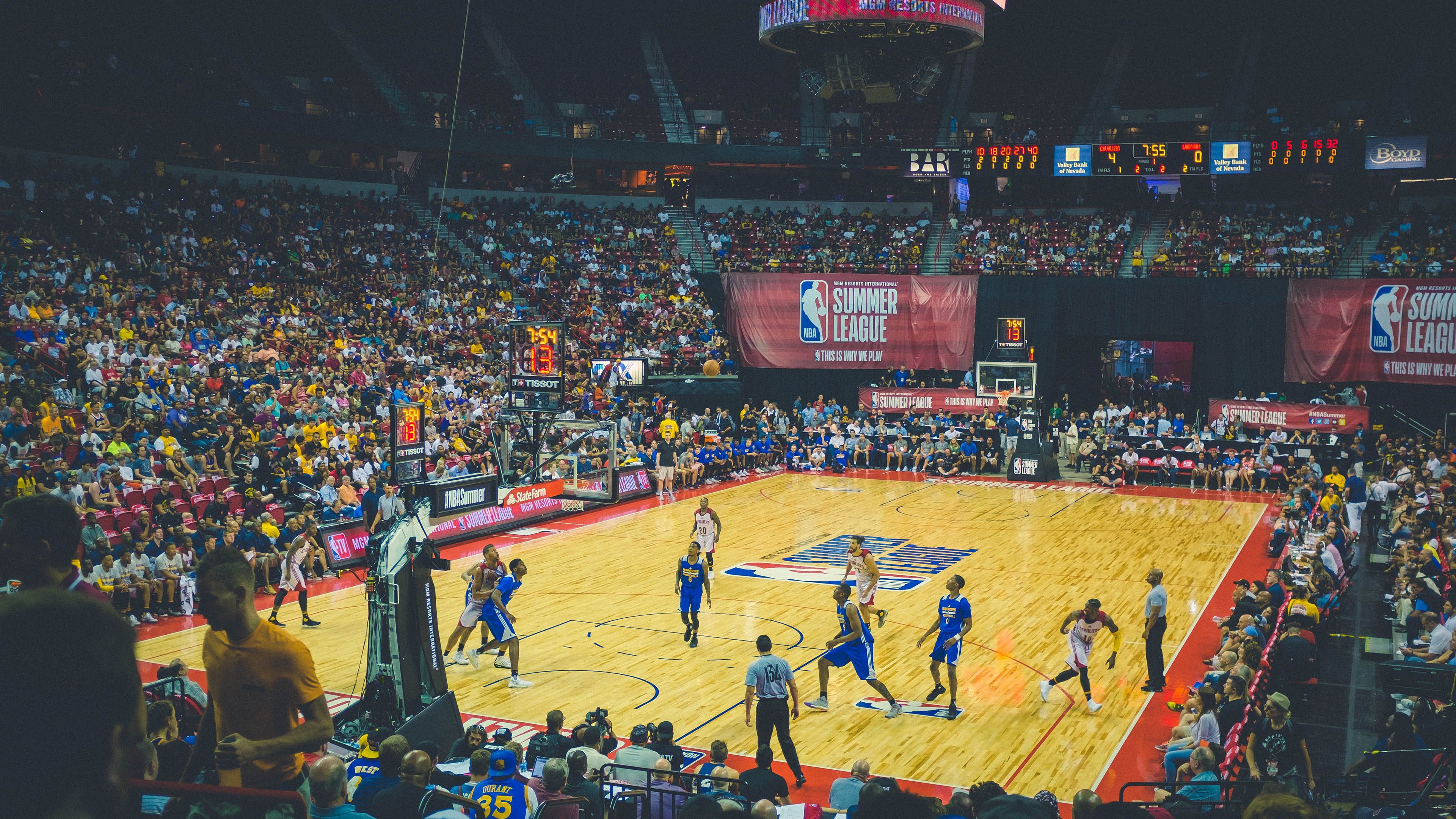 当CBA队长喊出德罗巴的怒吼，法甲加时惊魂牵动NBA名单—全球体育的魔幻一天
